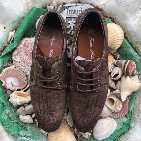 BNIB Palm Tree Brown Lace Up Loafers - Picture 7 of 7